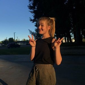 Meet your Posher, Megan